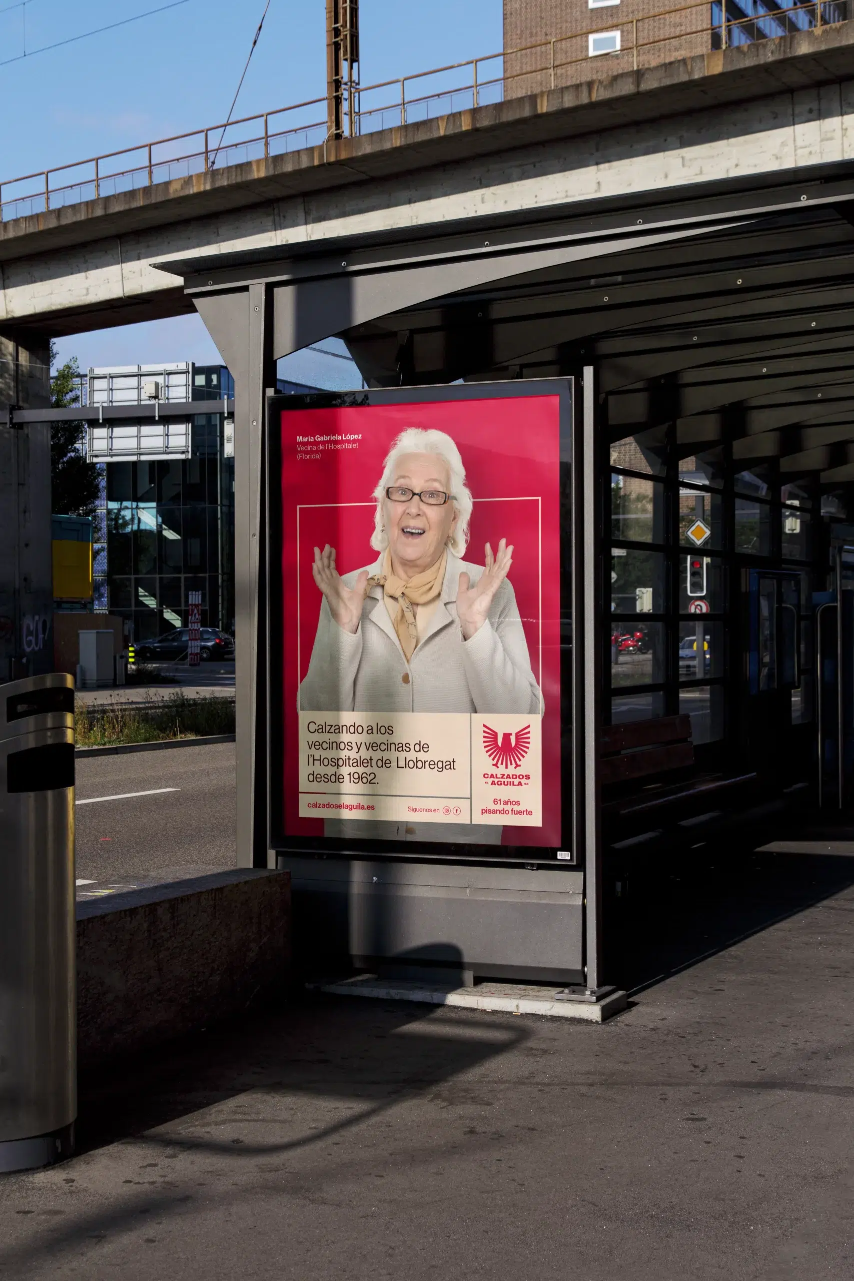 Broto Design CALZADOS EL AGUILA VERTICAL BILLBOARD